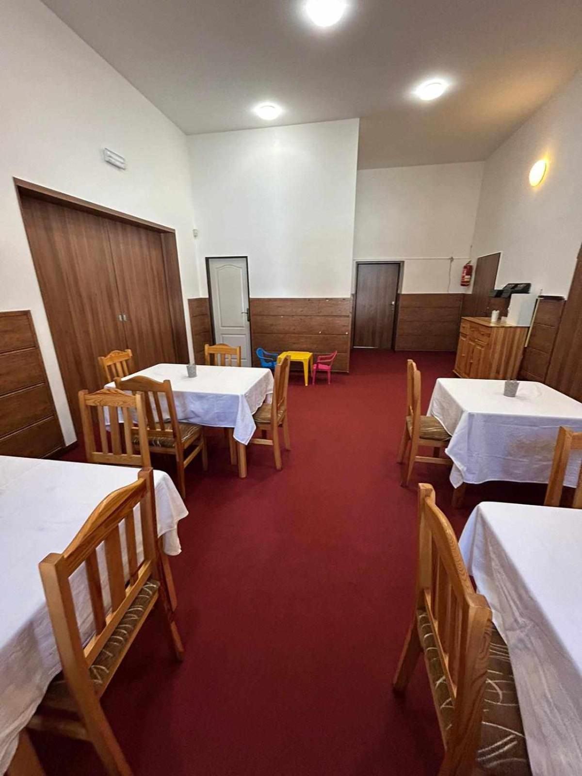 Penzion A Restaurace Na Salasi Hutisko エクステリア 写真