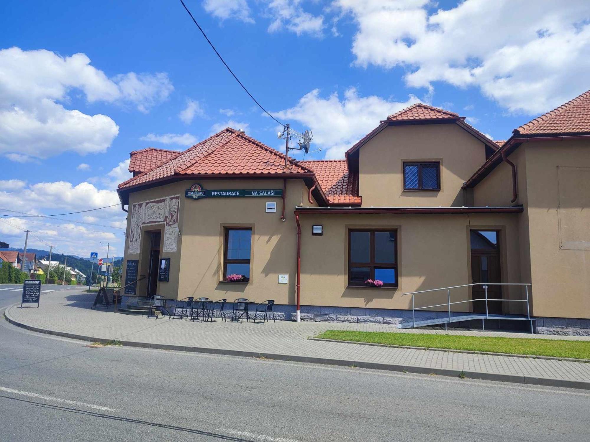 Penzion A Restaurace Na Salasi Hutisko エクステリア 写真