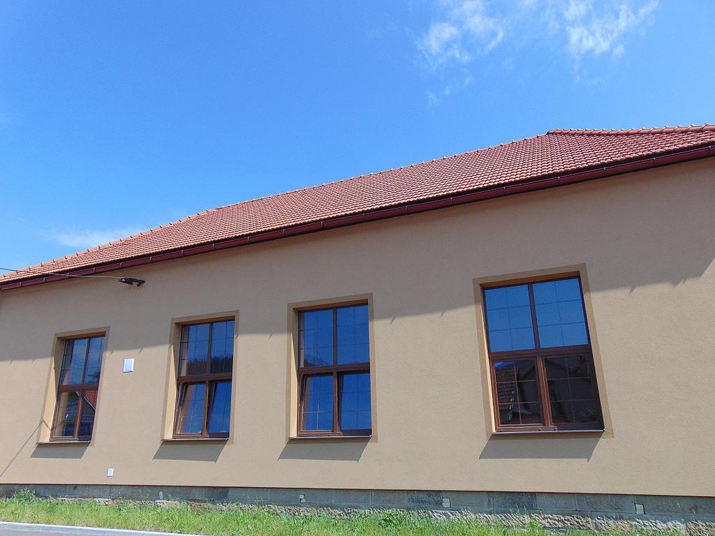 Penzion A Restaurace Na Salasi Hutisko エクステリア 写真