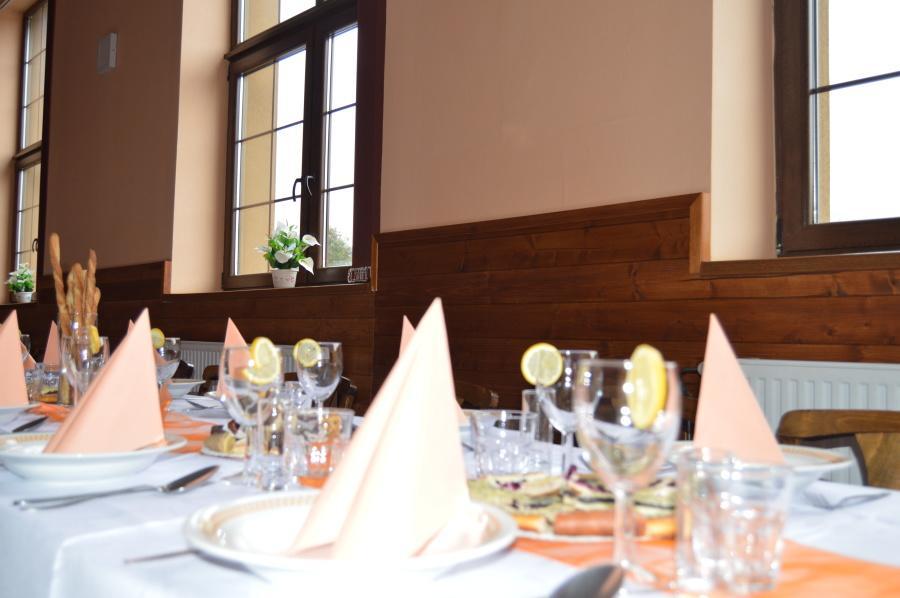 Penzion A Restaurace Na Salasi Hutisko エクステリア 写真